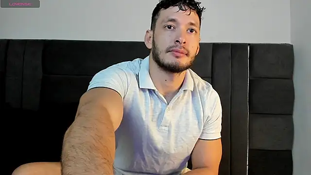 Snapshot of alejandro__2 chatting on April 23, 2026, 6:42 pm alejandro 2 online show from April 23, 2026, 6:42 pm