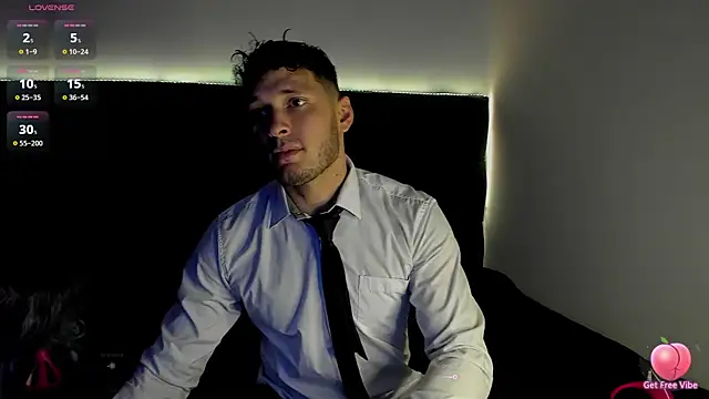 Snapshot of alejandro__2 chatting on October 3, 2025, 7:48 pm alejandro 2 online show from October 3, 2025, 7:48 pm