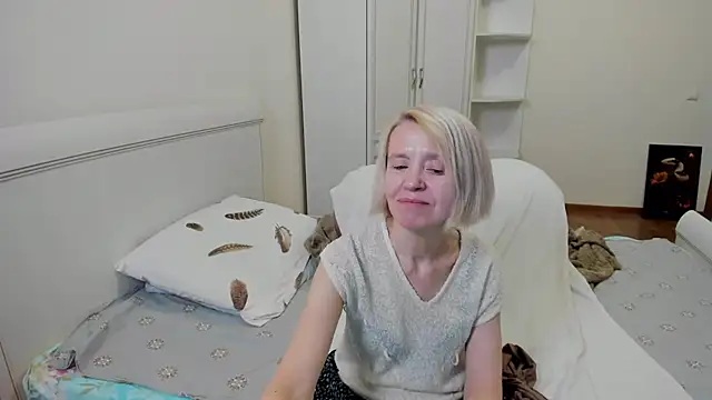 aminalive online show from November 27, 2025, 8:09 pm