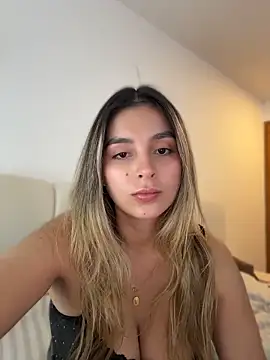 oriana zoeee online show from May 6, 2026, 11:53 pm