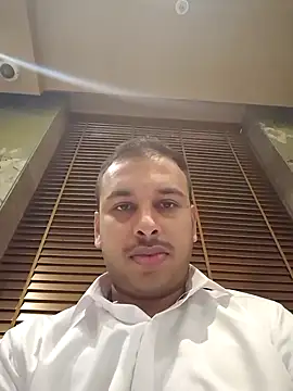 Snapshot of vishnuvinod_india chatting on November 5, 2025, 1:47 pm vishnuvinod india online show from November 5, 2025, 1:47 pm