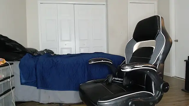 Snapshot of ChrisVacher chatting on February 7, 2026, 11:24 pm ChrisVacher online show from February 7, 2026, 11:24 pm