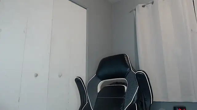 Snapshot of ChrisVacher chatting on January 5, 2025, 4:25 am ChrisVacher online show from January 5, 2025, 4:25 am