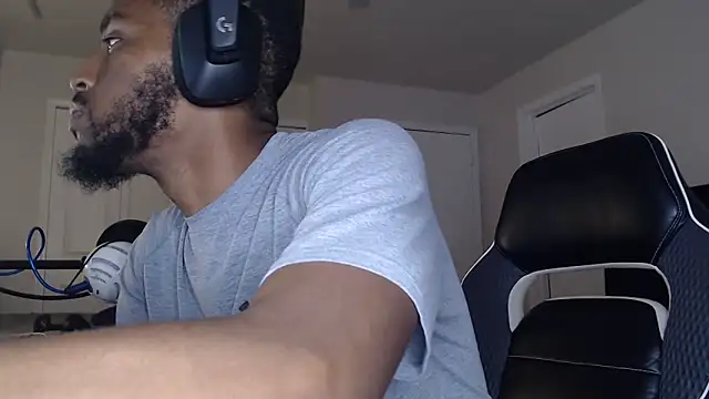 Snapshot of ChrisVacher chatting on September 20, 2025, 11:21 pm ChrisVacher online show from September 20, 2025, 11:21 pm