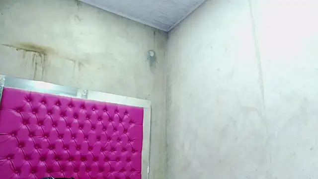 Snapshot of nataly_sex_ chatting on March 17, 2025, 11:35 pm nataly sex online show from March 17, 2025, 11:35 pm
