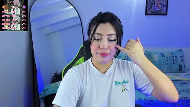 caroline23 x online show from February 1, 2025, 2:47 am