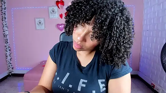 Snapshot of DannaBerry chatting on February 12, 2025, 3:27 pm DannaBerry online show from February 12, 2025, 3:27 pm