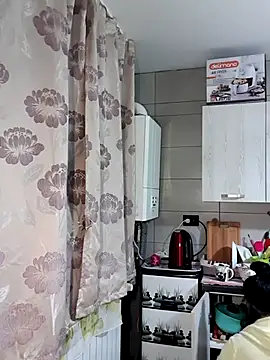 x  KHALEESI  x online show from November 8, 2025, 3:48 pm