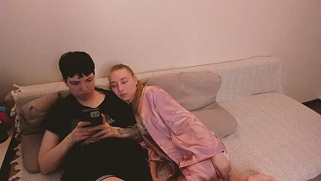 secret dreams   online show from April 14, 2026, 1:05 pm