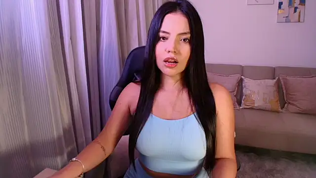 Snapshot of NinaMichelle chatting on October 15, 2025, 12:53 am NinaMichelle online show from October 15, 2025, 12:53 am