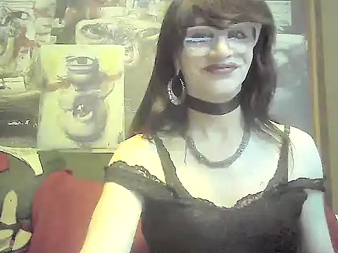 Snapshot of TheBlackWtch chatting on May 19, 2026, 10:39 pm TheBlackWtch online show from May 19, 2026, 10:39 pm