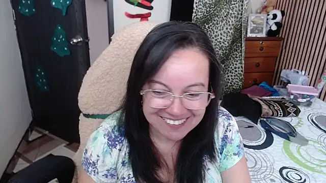 Sonialorens  online show from December 20, 2025, 6:55 pm