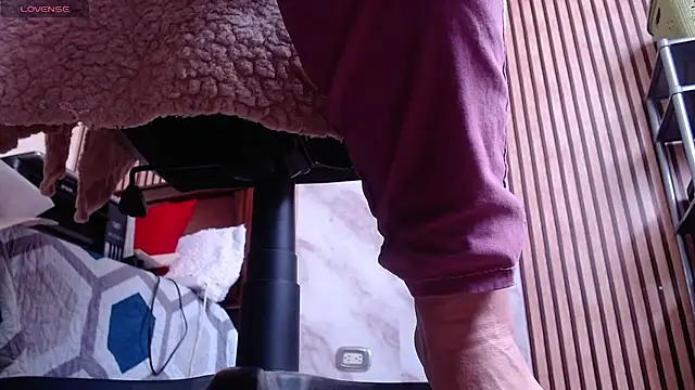 Sonialorens  online show from March 9, 2026, 4:10 pm