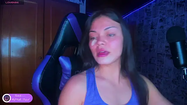 Snapshot of Meli_Pixel chatting on September 25, 2025, 11:55 pm Meli Pixel online show from September 25, 2025, 11:55 pm