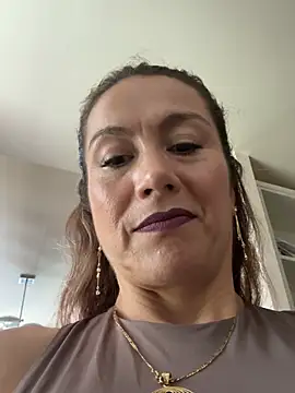 angelitasexy81 online show from July 29, 2026, 2:05 pm