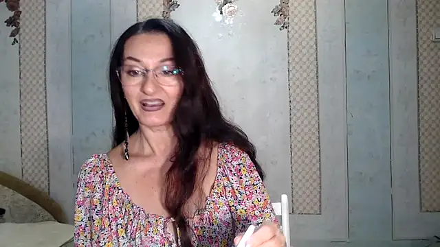 Antralyn online show from November 1, 2025, 9:25 am