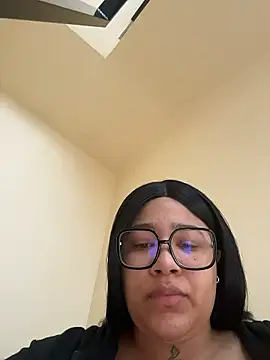 Snapshot of IamSashaLuv chatting on January 15, 2026, 9:12 am IamSashaLuv online show from January 15, 2026, 9:12 am