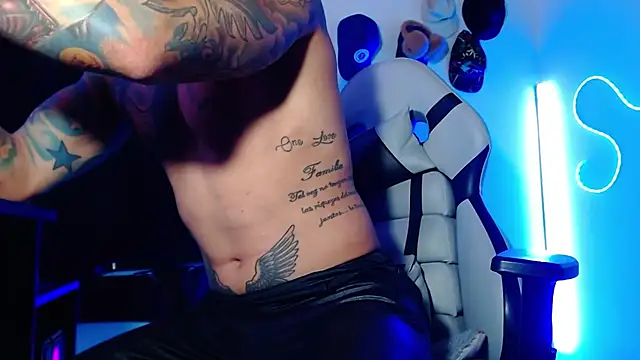 Snapshot of sebastian_horny chatting on November 9, 2025, 9:02 am sebastian horny online show from November 9, 2025, 9:02 am