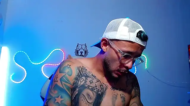 Snapshot of sebastian_horny chatting on October 15, 2025, 8:33 am sebastian horny online show from October 15, 2025, 8:33 am