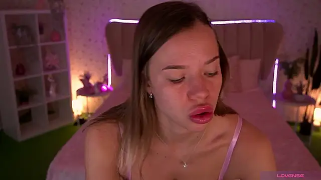 Snapshot of Sexy_Ira chatting on March 27, 2026, 7:39 am Sexy Ira online show from March 27, 2026, 7:39 am