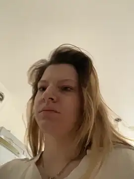 MaryHiggins online show from November 16, 2025, 9:58 am