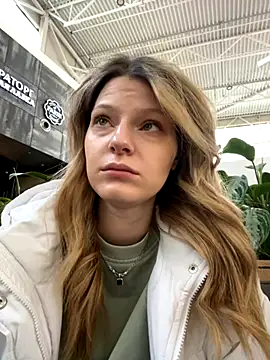 MaryHiggins online show from October 21, 2025, 12:59 pm