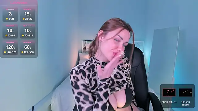 Snapshot of Roxana_Wet_ chatting on April 9, 2026, 12:00 pm Roxana Wet online show from April 9, 2026, 12:00 pm