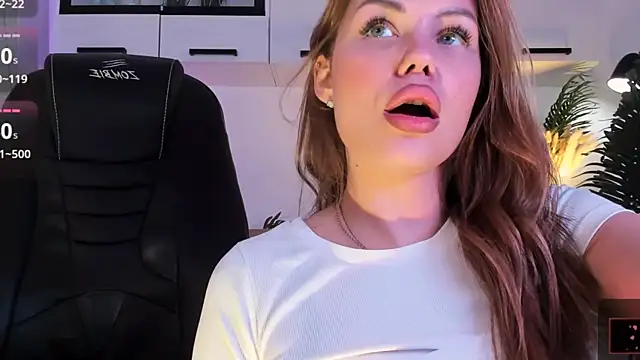 Snapshot of Roxana_Wet_ chatting on March 24, 2026, 1:44 pm Roxana Wet online show from March 24, 2026, 1:44 pm