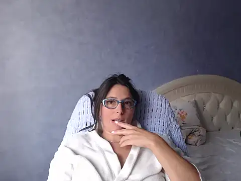 Snapshot of LisaAngel23 chatting on September 17, 2025, 9:44 am LisaAngel23 online show from September 17, 2025, 9:44 am