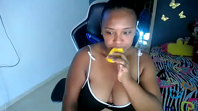 Snapshot of marysol83 chatting on April 24, 2026, 1:18 am marysol83 online show from April 24, 2026, 1:18 am