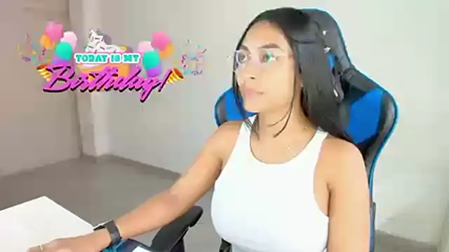 sophiax-x online show from February 12, 2026, 3:12 pm