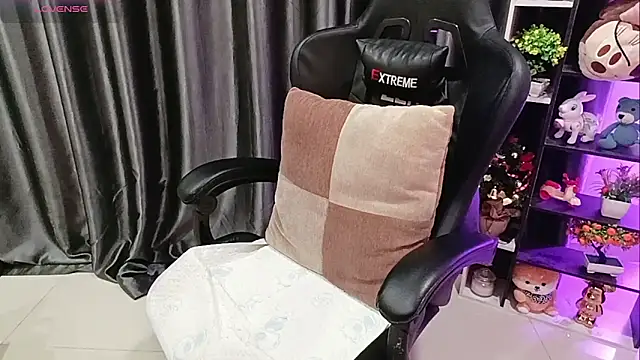 Yuki-yio online show from April 5, 2026, 12:50 am