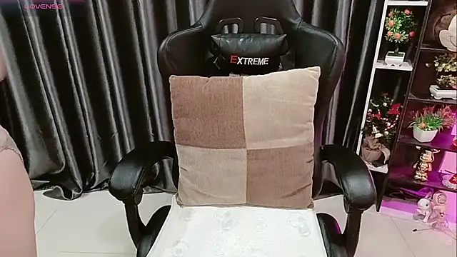 Yuki-yio online show from March 5, 2026, 1:24 am