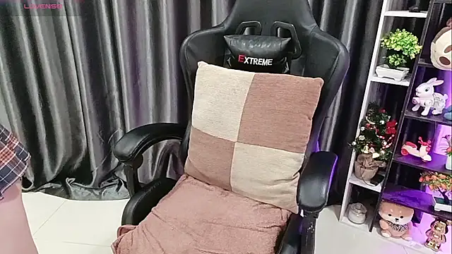 Yuki-yio online show from April 14, 2026, 1:10 am