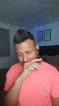 Snapshot of thommerxxx chatting on November 7, 2025, 6:23 pm thommerxxx online show from November 7, 2025, 6:23 pm