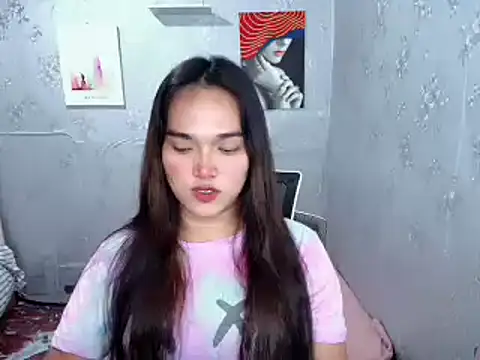 MoaningKylie online show from December 1, 2025, 11:55 am