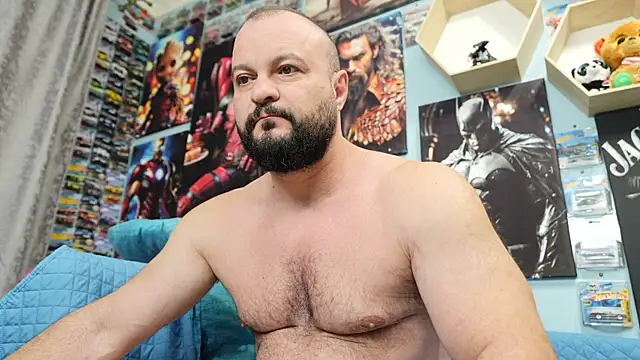 Snapshot of Muscle_Bear chatting on September 19, 2025, 4:16 am Muscle Bear online show from September 19, 2025, 4:16 am