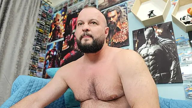 Snapshot of Muscle_Bear chatting on September 29, 2025, 2:12 pm Muscle Bear online show from September 29, 2025, 2:12 pm