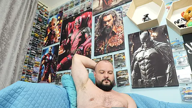 Snapshot of Muscle_Bear chatting on September 17, 2025, 3:47 pm Muscle Bear online show from September 17, 2025, 3:47 pm