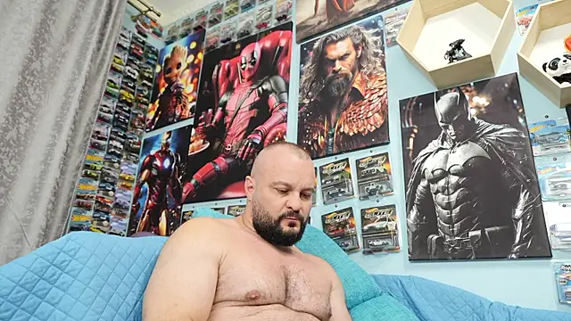 Snapshot of Muscle_Bear chatting on September 19, 2025, 4:22 pm Muscle Bear online show from September 19, 2025, 4:22 pm