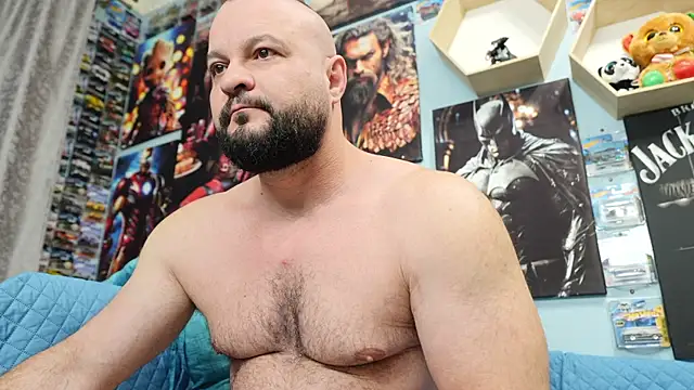 Snapshot of Muscle_Bear chatting on October 10, 2025, 6:03 am Muscle Bear online show from October 10, 2025, 6:03 am