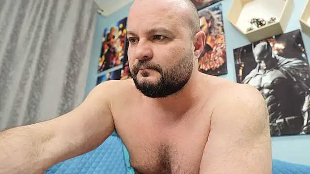 Snapshot of Muscle_Bear chatting on March 19, 2025, 2:02 pm Muscle Bear online show from March 19, 2025, 2:02 pm