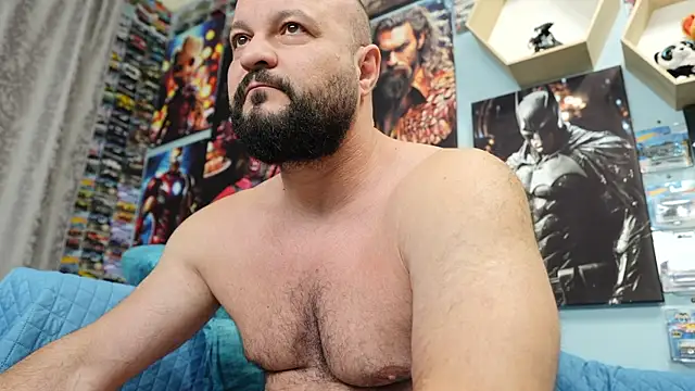 Snapshot of Muscle_Bear chatting on September 18, 2025, 4:04 am Muscle Bear online show from September 18, 2025, 4:04 am