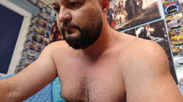 Snapshot of Muscle_Bear chatting on June 12, 2026, 3:26 am Muscle Bear online show from June 12, 2026, 3:26 am