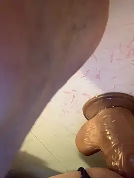 Snapshot of DreamGurlDaisy@xh chatting on November 8, 2025, 4:43 pm DreamGurlDaisyxh online show from November 8, 2025, 4:43 pm