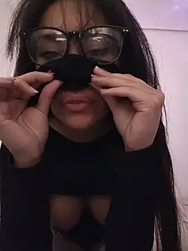 Snapshot of sarahvergen chatting on February 8, 2026, 6:49 pm sarahvergen online show from February 8, 2026, 6:49 pm