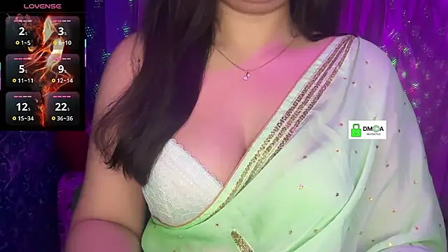 Snapshot of Sizzling__ZAARA chatting on April 23, 2026, 7:04 pm Sizzling ZAARA online show from April 23, 2026, 7:04 pm