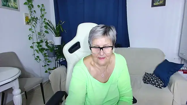 Selenna57 online show from February 11, 2026, 6:19 pm