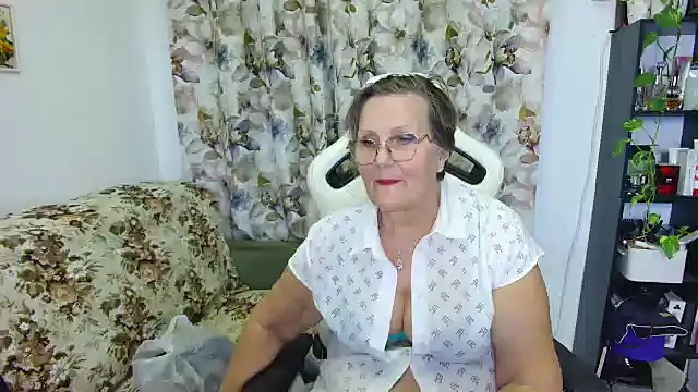 Selenna57 online show from January 13, 2025, 7:31 pm