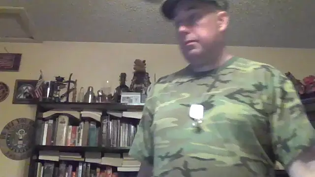 Snapshot of ThriilSergeant15 chatting on November 7, 2025, 11:41 pm ThriilSergeant15 online show from November 7, 2025, 11:41 pm